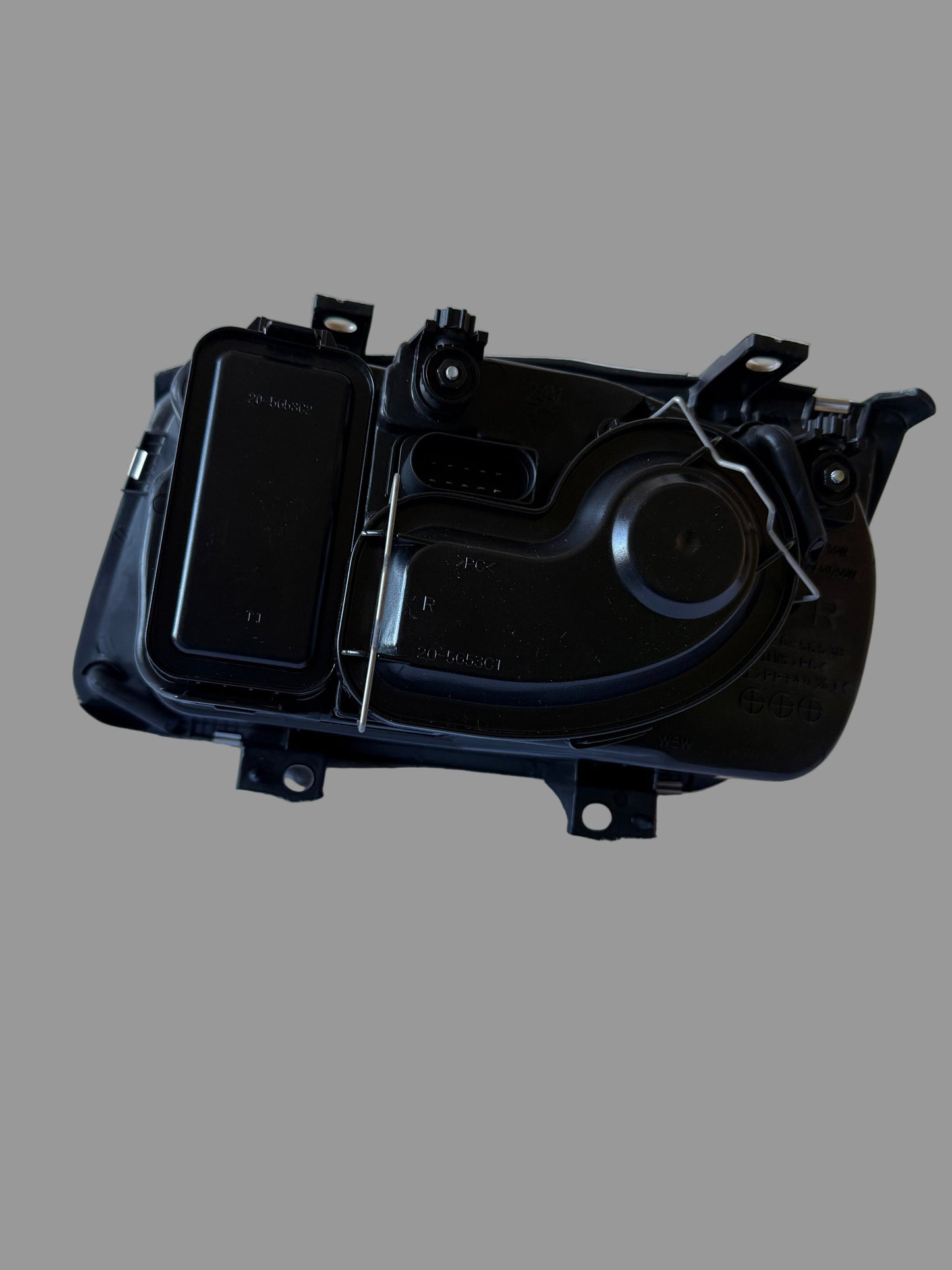 TYC 20-5677-08-2B – Phare avant droit – Volkswagen Bora (1998–2005) – Halogène H3/H4 – Avec antibrouillard