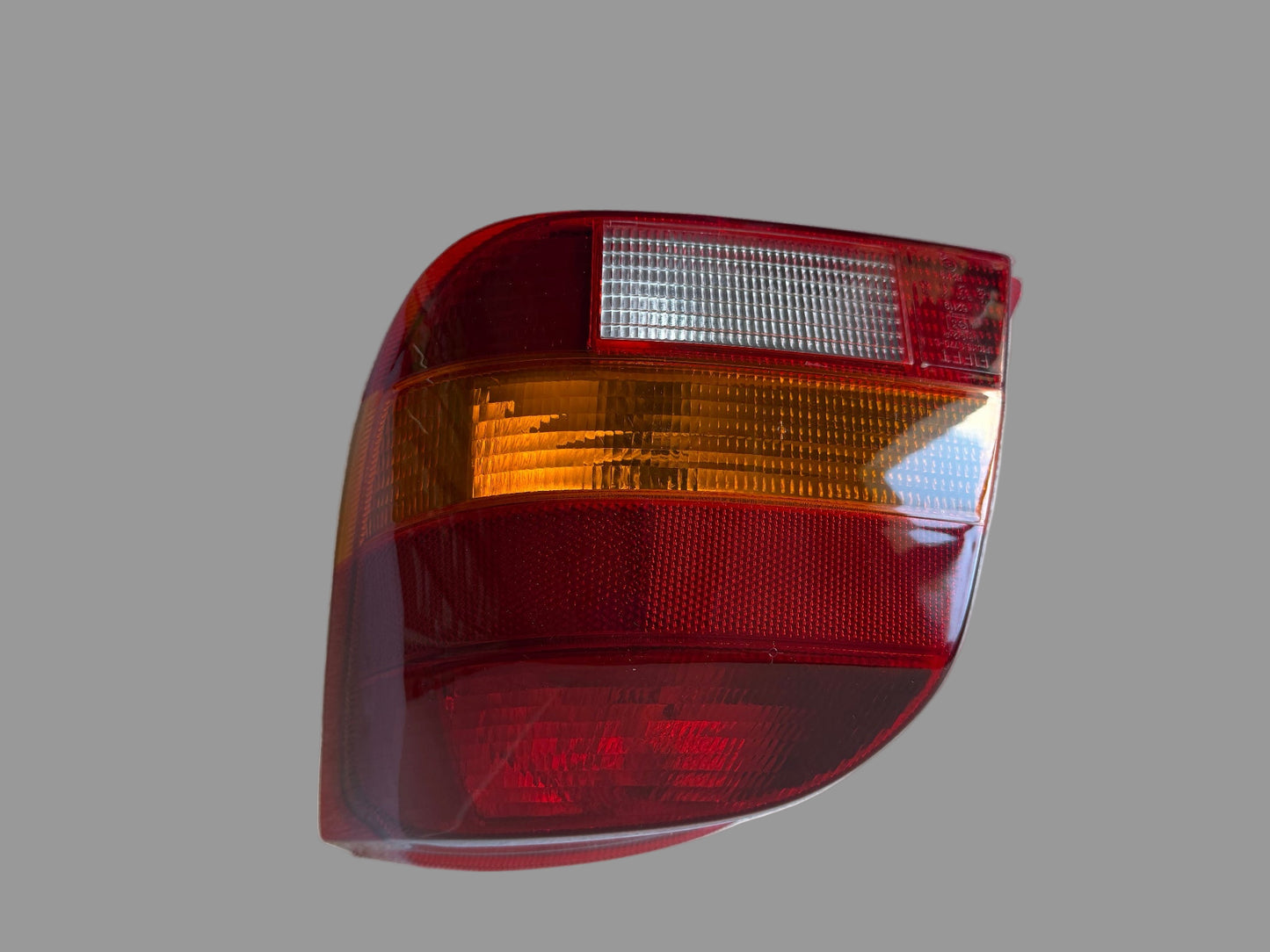 EUROLITES 44643636B / 27294128 / Fifft F 10.15.1.770 – Feu arrière droit – Ford Fiesta (1989–1995) – Occasion