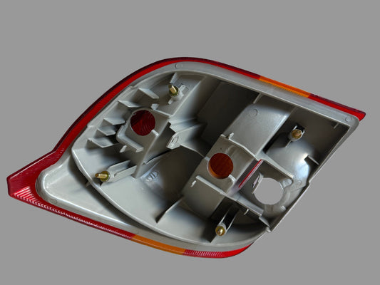 EUROLITES 44643636B / 27294128 / Fifft F 10.15.1.770 – Achterlicht rechts – Ford Fiesta (1989–1995) – Gebruikt