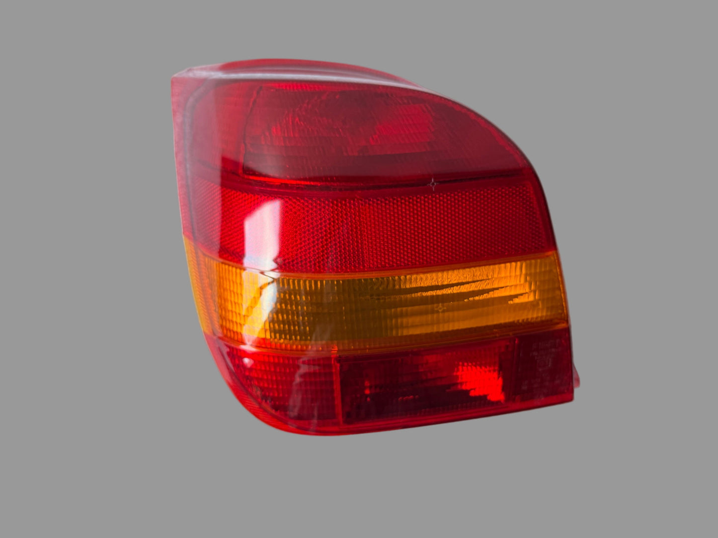 Eurolites 44644635B / 27295134 / F10.15.1.771 – Feu arrière gauche – Ford Fiesta (1989–1995) – Occasion