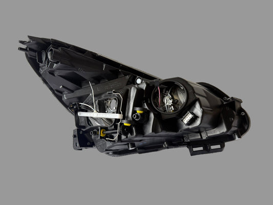 TYC 20-12630-15-2 – Phare avant gauche – Opel Corsa D (2011–2014) – Halogène H1/H7/W21/5W – Électrique – Noir