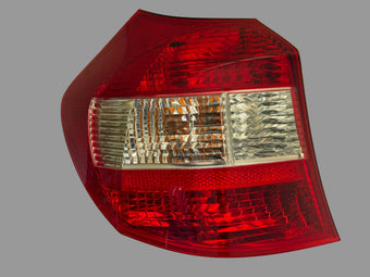 compare product Valeo 044402 - Feu arrière gauche BMW Série 1 E87 (2004–2007) - Complet - Occasion