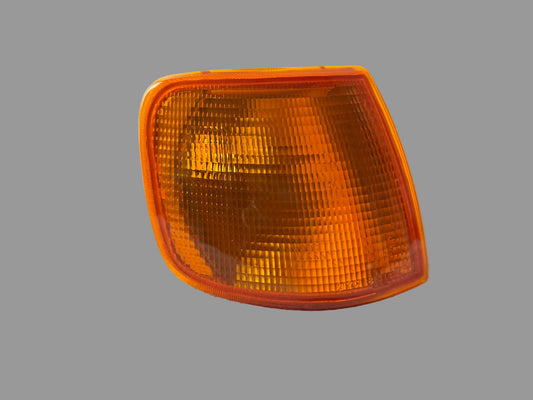 TYC 18-5402-05-2 – Intermitente Delantero Izquierdo – Ford Transit (1991–2000)