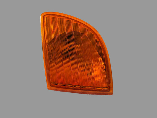 TYC 18-5510-05-2 – Intermitente Delantero Izquierdo Naranja – Mercedes-Benz Vito/V-Class W638 (1996–2003)