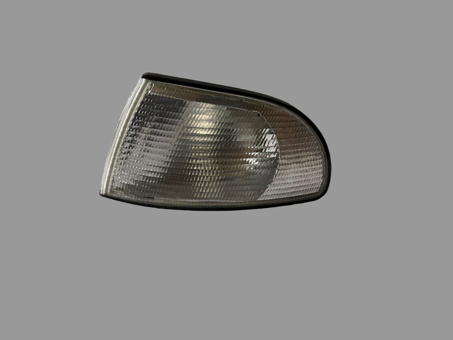 Depo 441-1514L-UE – Clignotant Avant Gauche – Audi A4 (à partir de 1995)