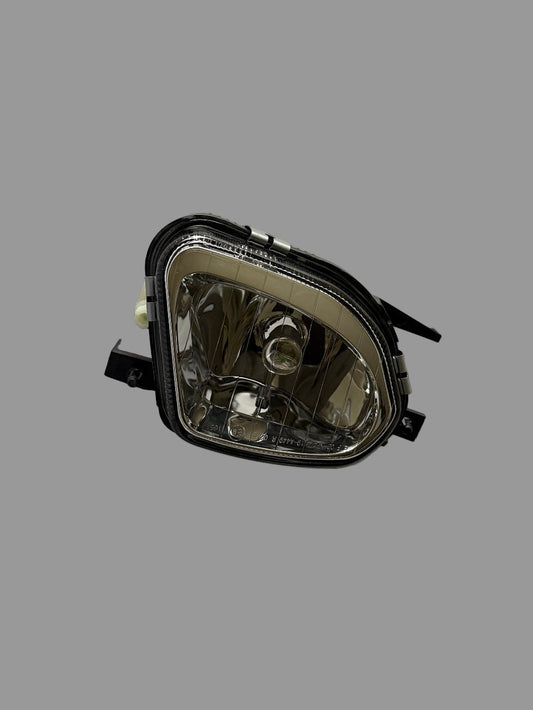 TYC 19-0449-01-9 – Right Front Fog Light – Mercedes-Benz E-Class Sprinter W211 / S211 (2002–2004) H11