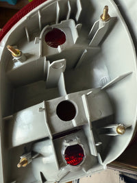 Eurolites 44644635B / 27295134 / F10.15.1.771 – Feu arrière gauche – Ford Fiesta (1989–1995) – Occasion