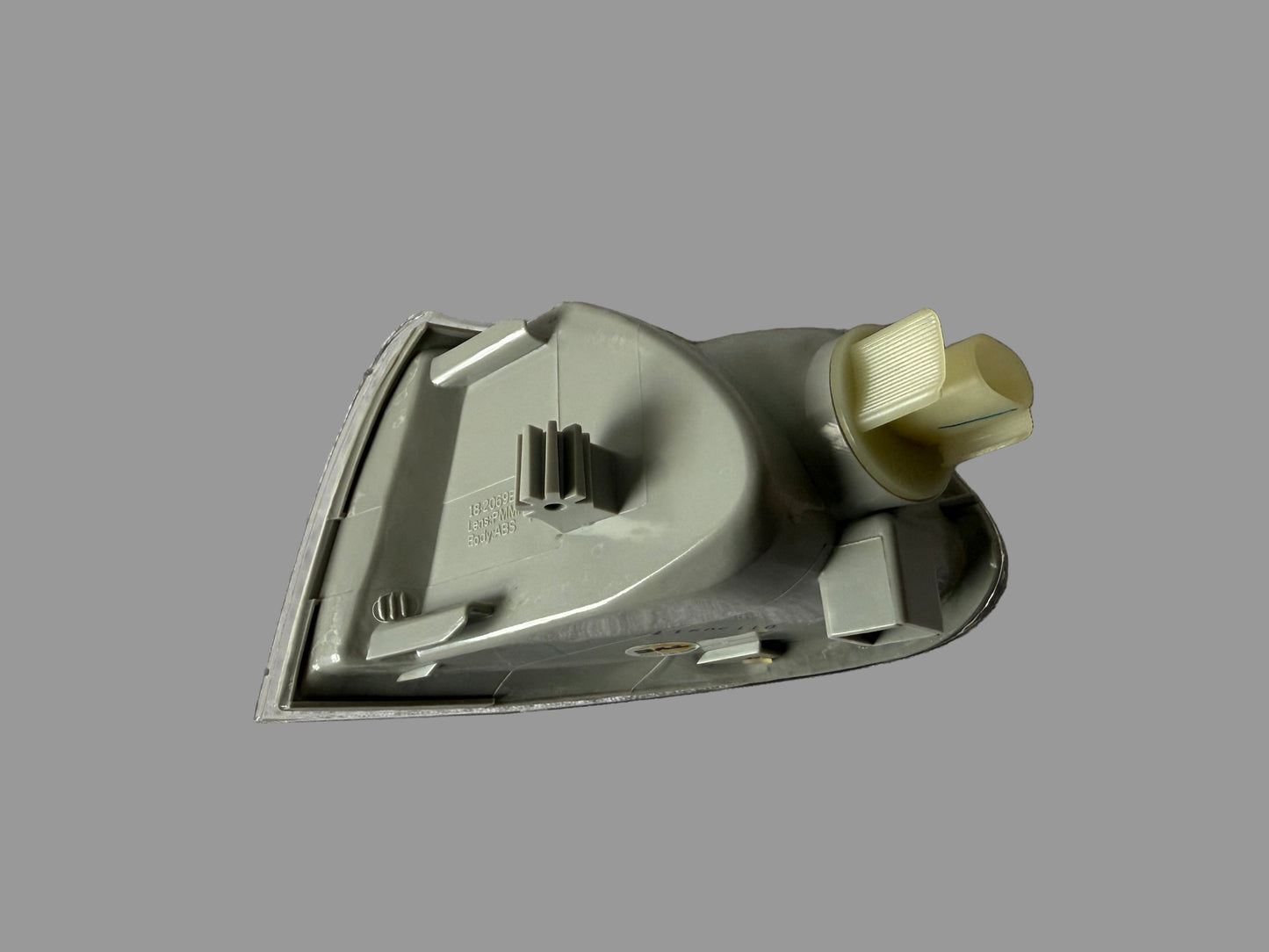 TYC 18-2069-10-6 – Feu Clignotant Avant Droit Opel Astra F (1991–1994) – Clair