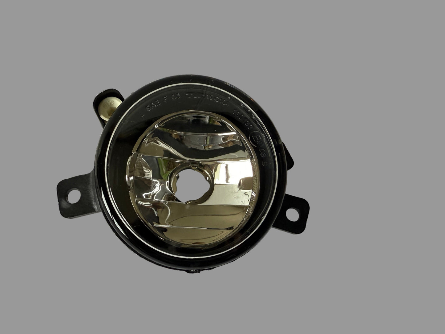 TYC 19-12104-01-9 – Phare Antibrouillard Avant Gauche BMW X1 E84 (2009–2015) – H8